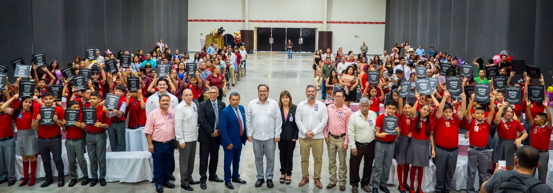 Acompañando a las nuevas generaciones en uno de los momentos más importantes de su formación.